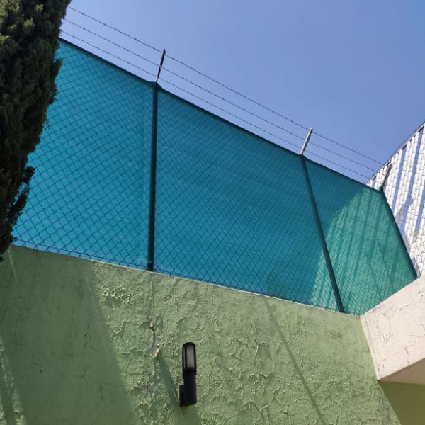 Malla Sombra Color Verde Oscuro