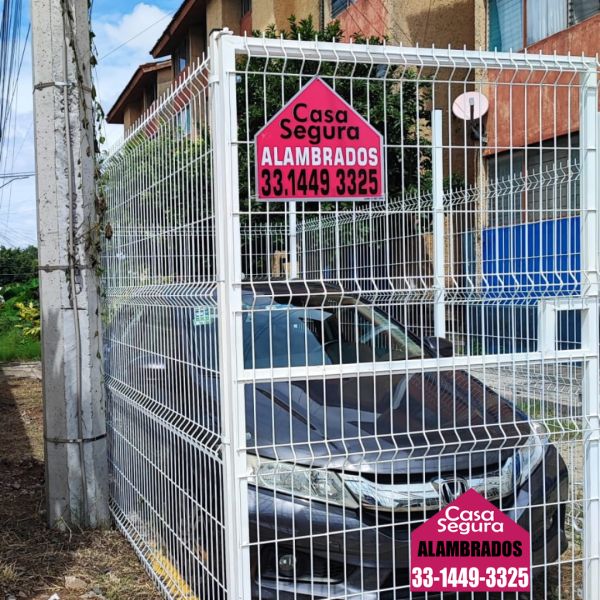 Alambrado para Doble Vehículo o Camioneta para Protección en Col. Miravalle