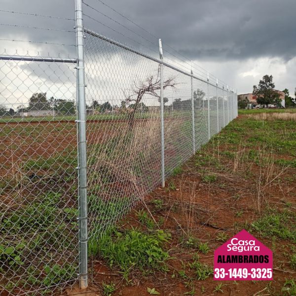 Cercas eléctricas Instaladas en Jardines del Bosque