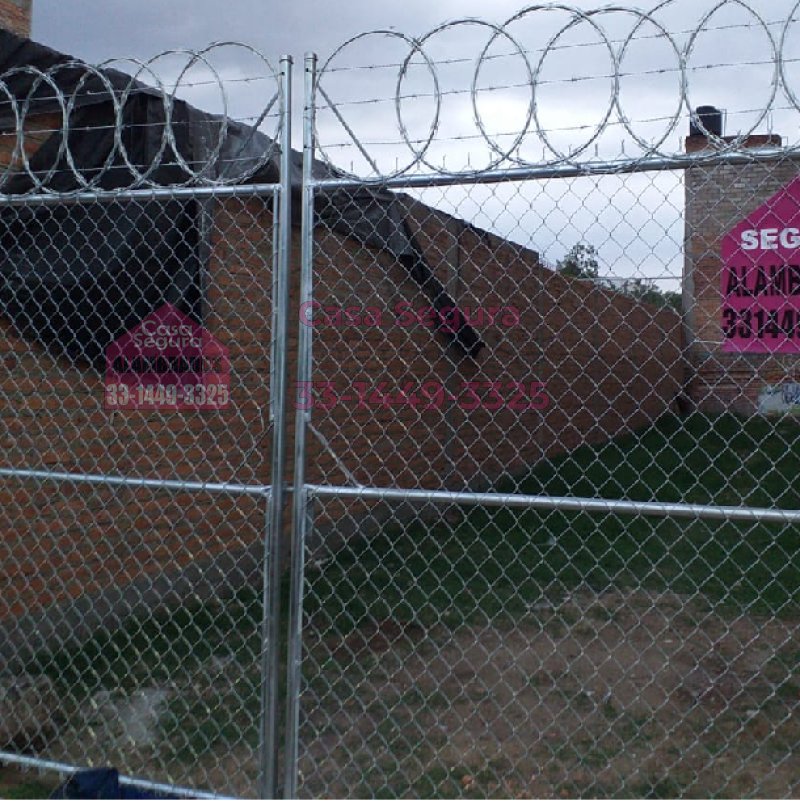 Portones De Alambrado Con Concertina En Canto Del Sol