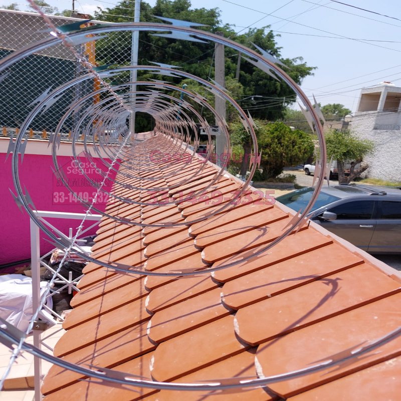 Espiral de Navajas o Concertina para Protección de Casas